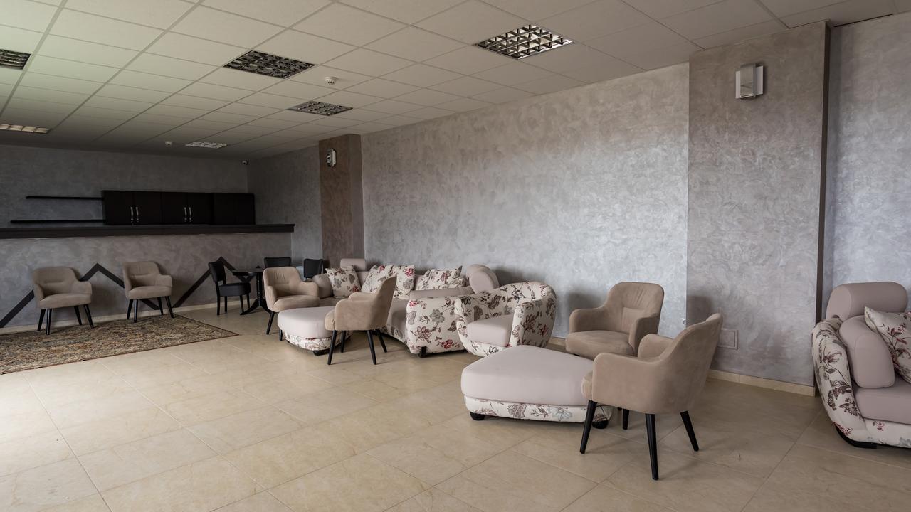 Hotel Monte Carlo Reghin Extérieur photo